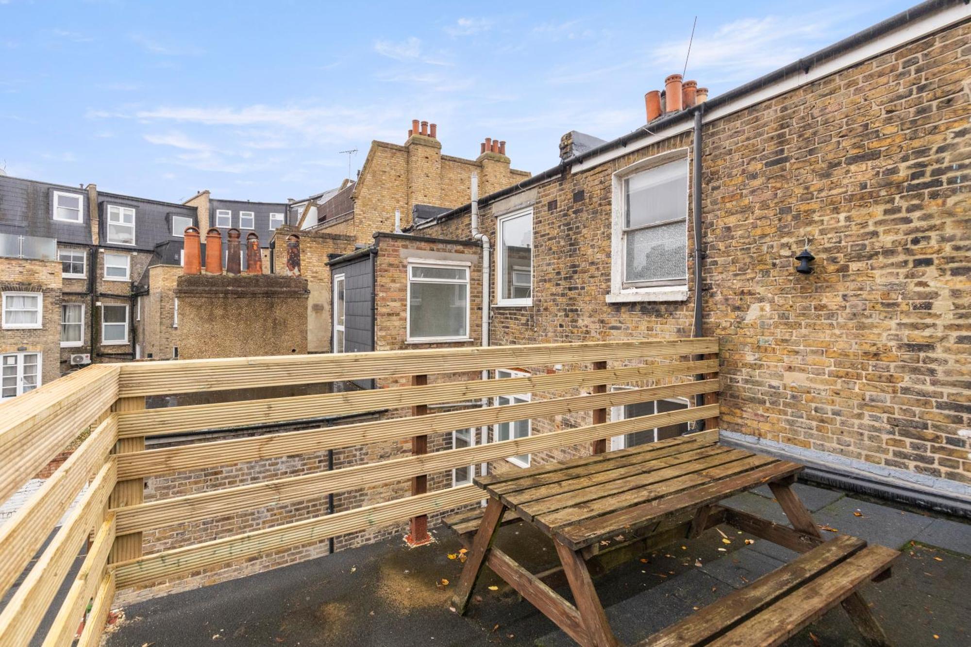 Apartament Bright & Airy Rooftop In